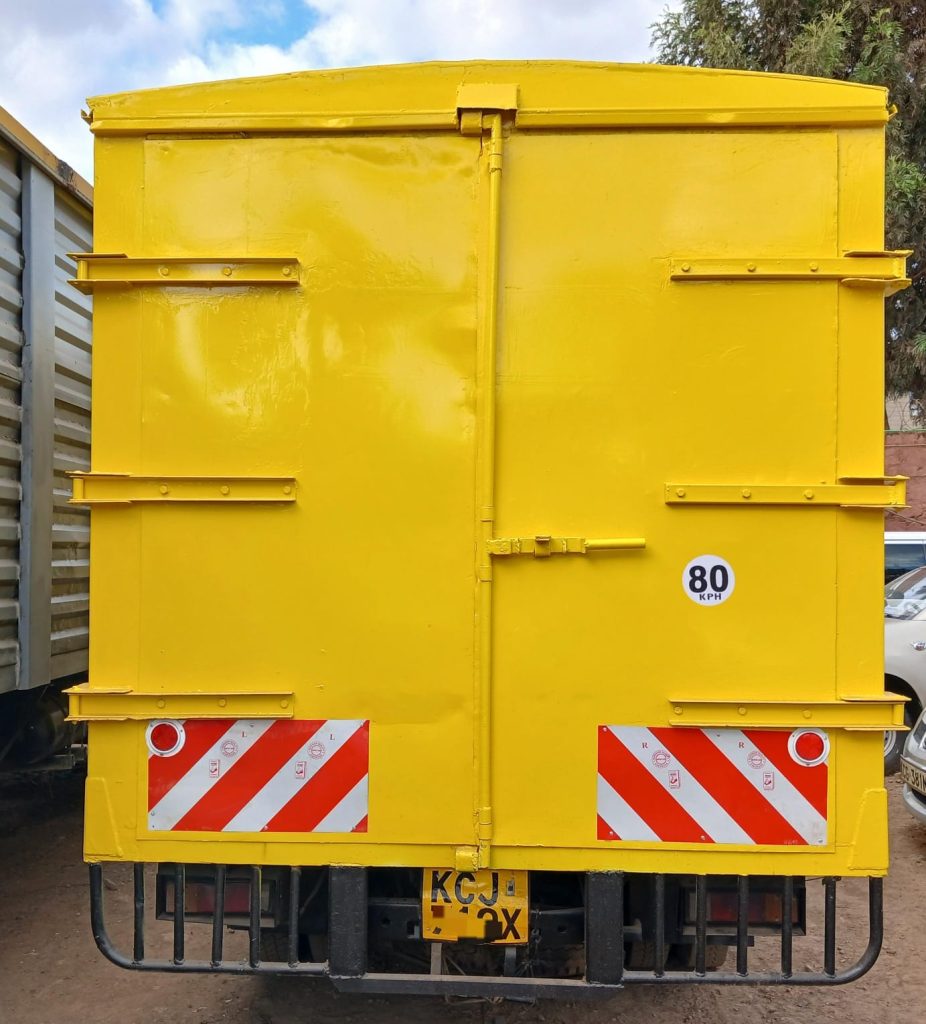 MItsubishi Canter