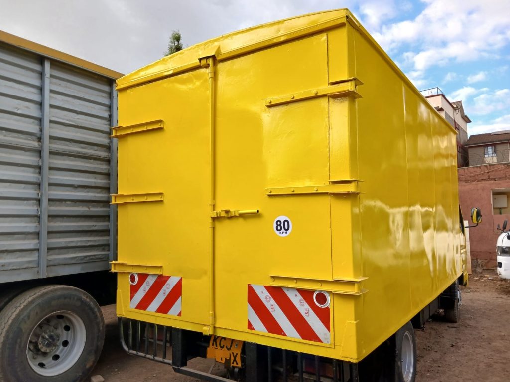 MItsubishi Canter